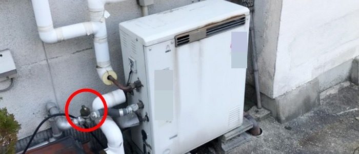 給湯器の元栓