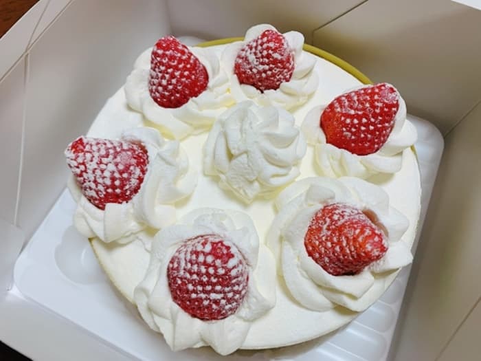 セリアやダイソーなど100均で買えるケーキ持ち運び用の箱をチェック 家事の教科書