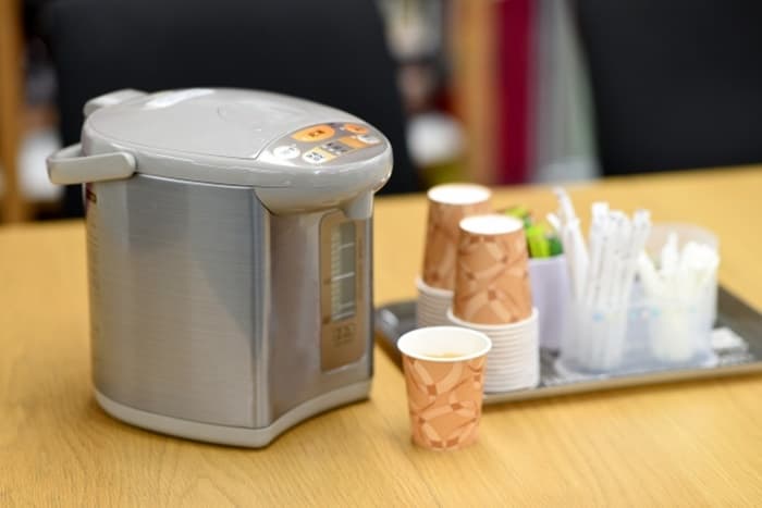 電気ケトルやポットの中を酢もしくはクエン酸で掃除する方法 重曹も使える 家事の教科書