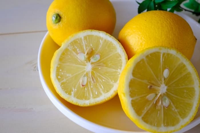 レモン汁は酢やクエン酸の代わりになる？